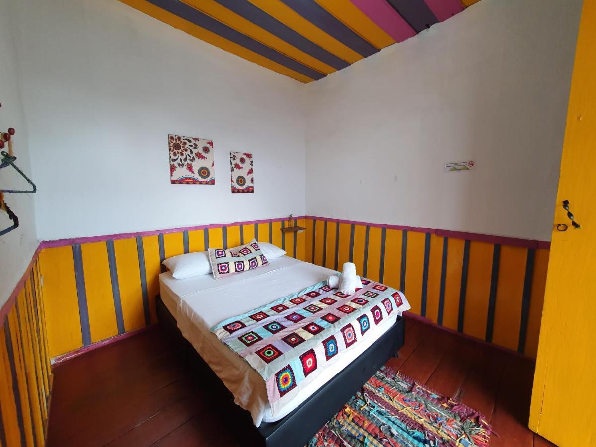 Hostal Bremen Филандиа Екстериор снимка