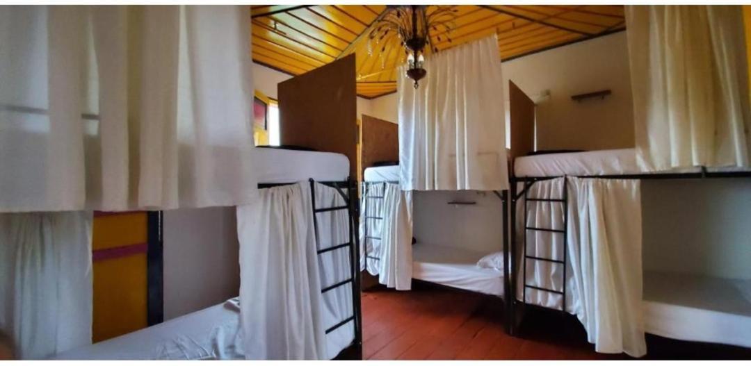 Hostal Bremen Филандиа Екстериор снимка