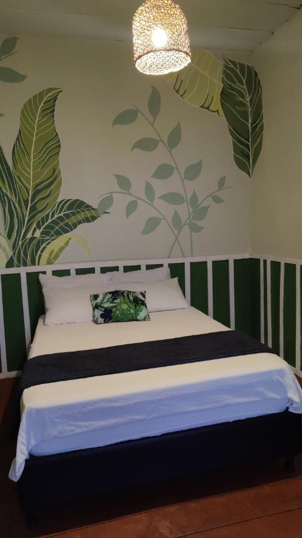Hostal Bremen Филандиа Екстериор снимка