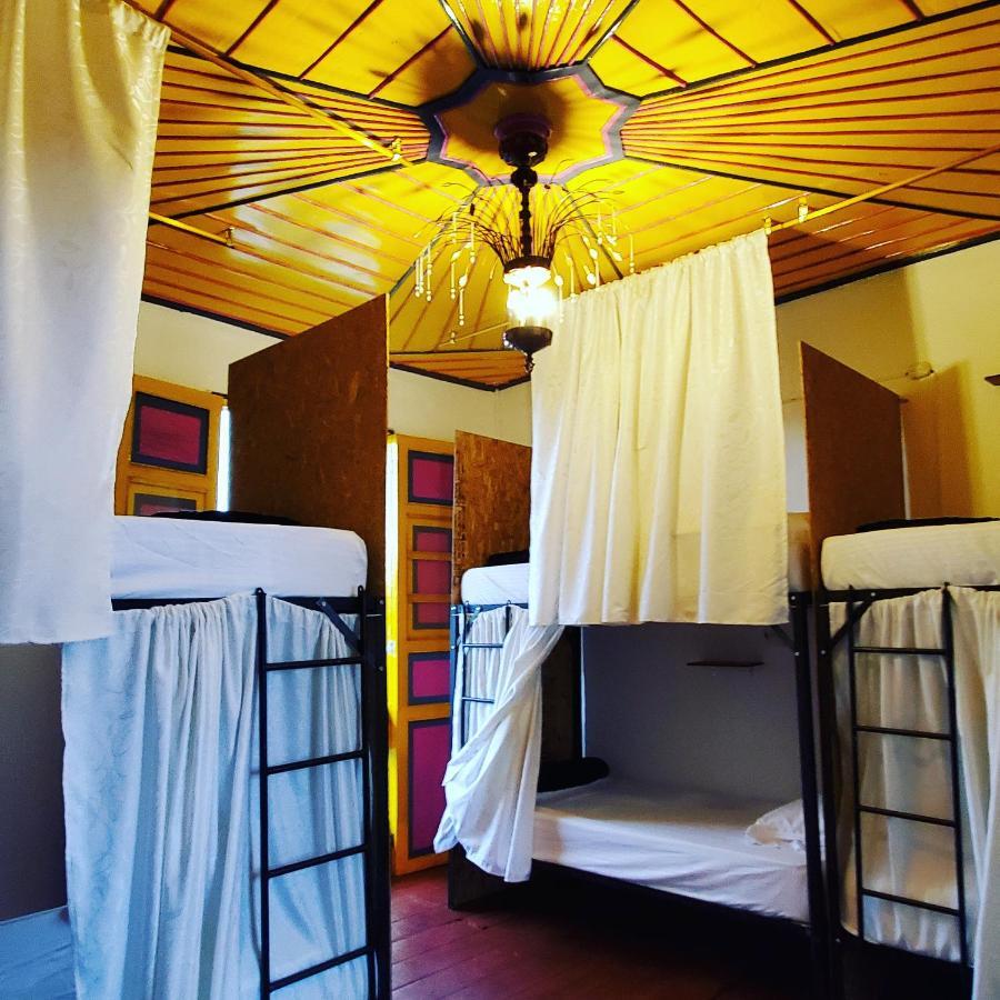 Hostal Bremen Филандиа Екстериор снимка