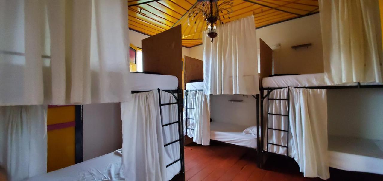 Hostal Bremen Филандиа Екстериор снимка